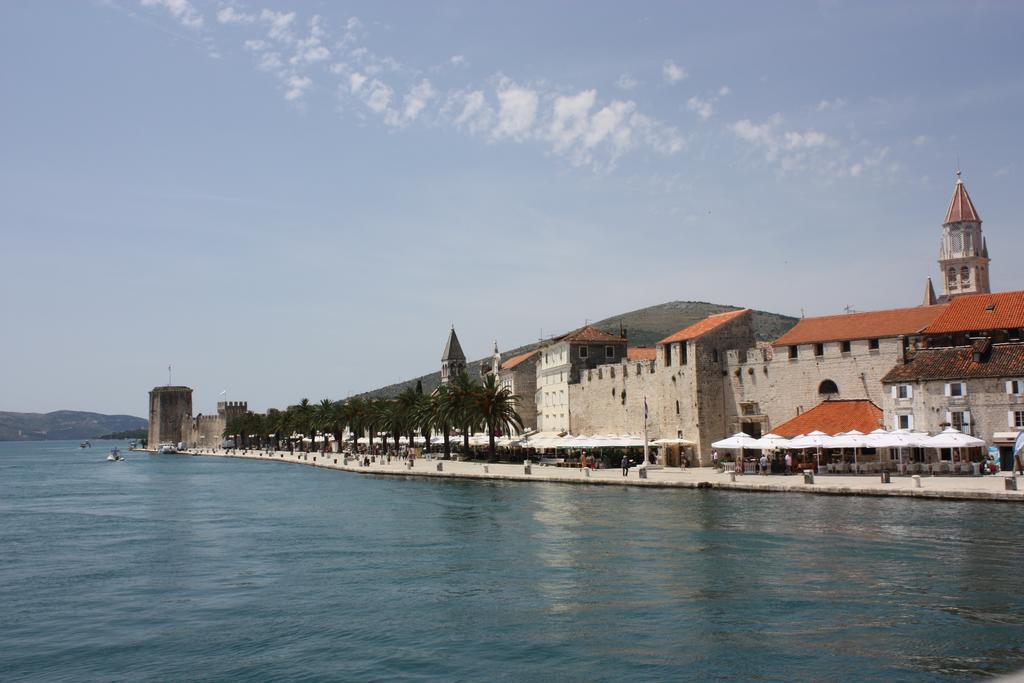 Apartments Gavric Trogir Eksteriør bilde